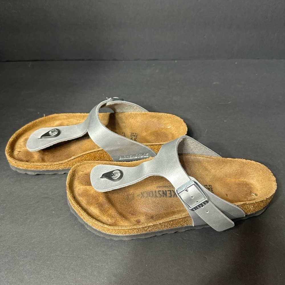 BIRKENSTONE Silver Sandals with Toe Loop size 7 pre owned good condition - Picture 7 of 8